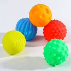 Подарочный набор тактильных мячиков Паровозик - фото2